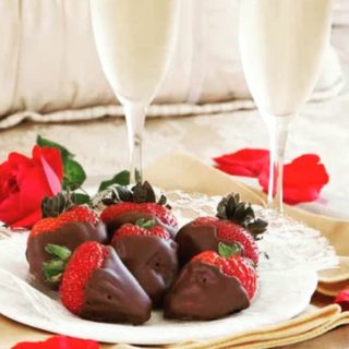 We love to spoil our guests, especially over the Valentine's Day weekend. 💕
Call to find out about our couples specials and packages and the wonderful treats that come with them. 720.200.4255
